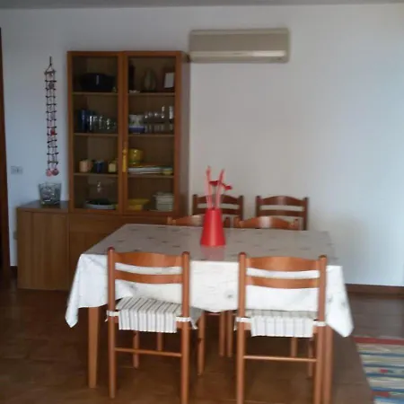 House Apartment *